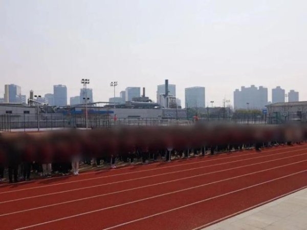 广禾配资 多名小学生一年内出现流鼻血等异常情况，杭州教育局：已成立工作专班