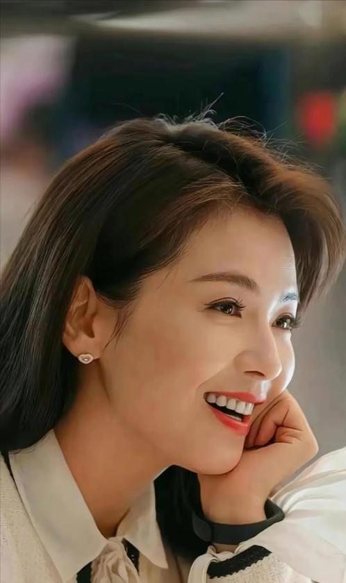 華鑫證券 刘涛女儿王紫嫣要上大学了，幼年曾在《欢乐颂》中客串童年安迪。